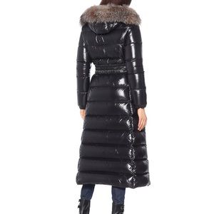 MONCLER
Hudson black padded coat